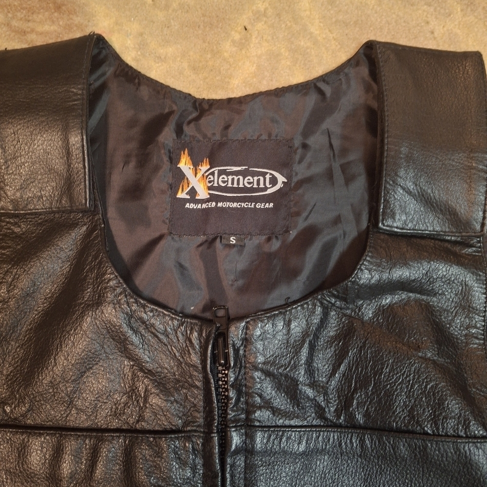 Xelement Bulletproof Style Hook & Loop Front Zipper Black Leather Vest SZ Small - Picture 2 of 16